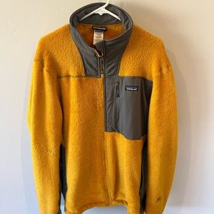 Extremely warm and great unique Patagonia jacket.